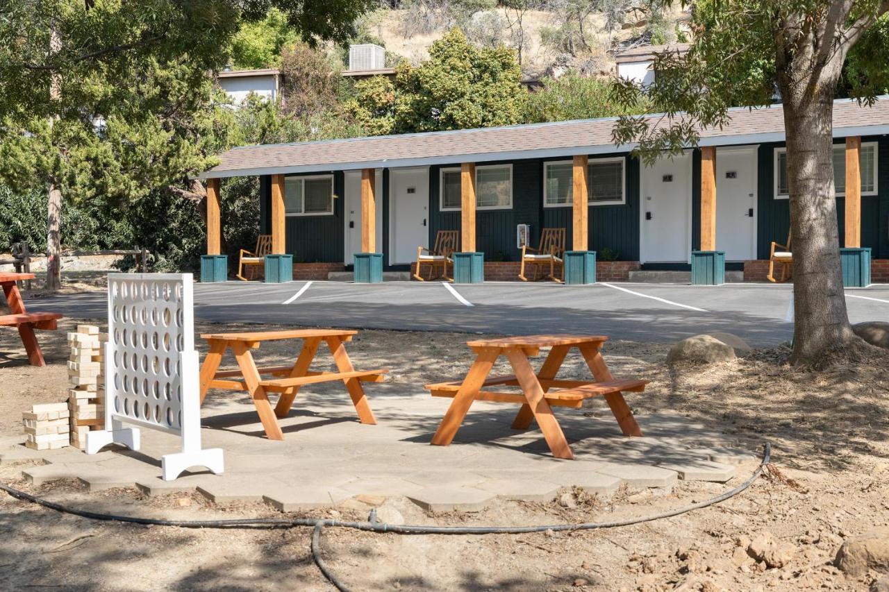 The Belle Sequoia Motel Rm9 Three Rivers Extérieur photo